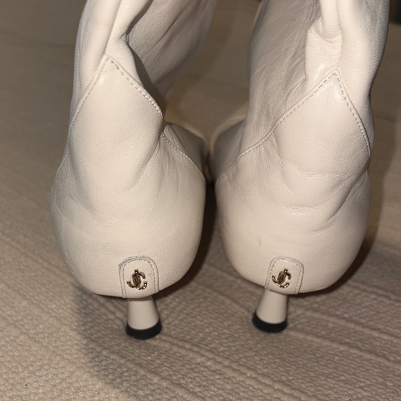Jimmy Choo Leather Cream Heeled Boots size 39.5 with dust bag. EUC. - Picture 4 of 10